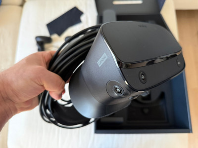Oculus Rift S VR Brille + Controller | wenig genutzt | top Zustand