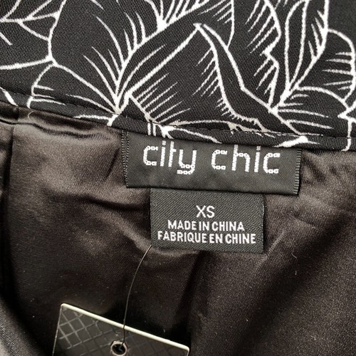 City Chic Layla Skirt Skirt Size XS Midi Black White Rose Pleated Pockets NEW - Picture 2 of 12