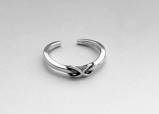 Solid Metal 925 Silver Women Tiny Infinity Adjustable Toe Ring White ...