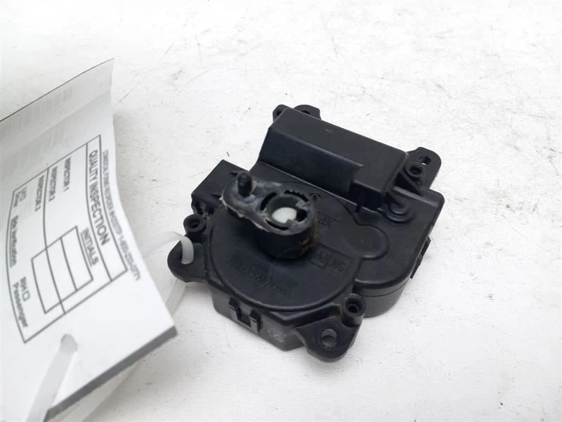 2004 - 2009 CADILLAC CTS HVAC AC HEATER BLEND DOOR ACTUATOR - Image 3 of 4