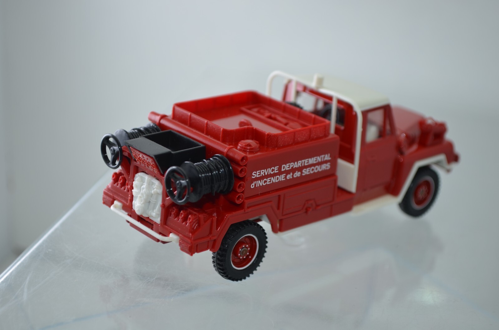 Camion pompier Solido Pompiers 3164 gmc pc Comme neuf 1/50