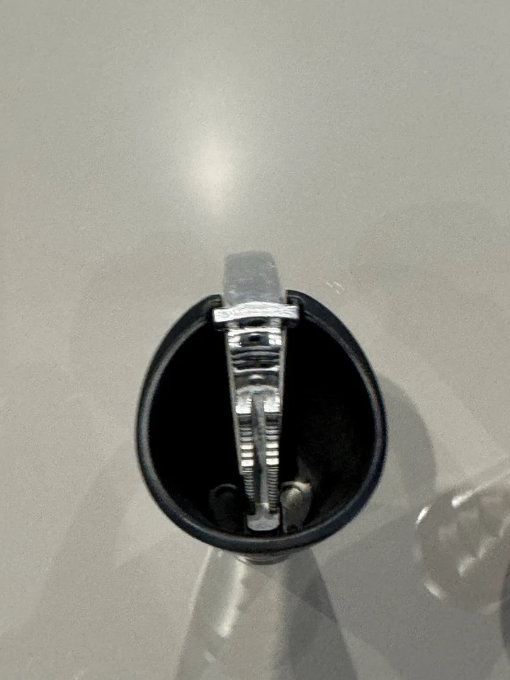 Schiaccianoci  Colore Rosso E Argento oppure Nero E Argento - Immagine 3 di 4