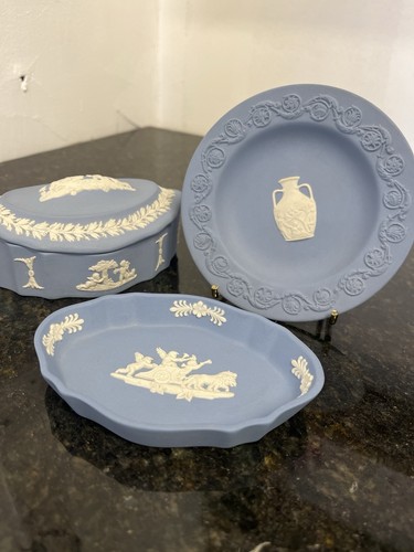 Vintage Wedgwood Blue Jasperware Trio - Schmuckschatulle, ovale Schale & Teller - England - Bild 1 von 11