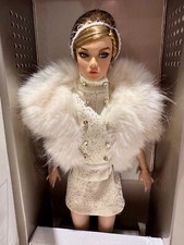 INTEGRITY TOYS FASHION ROYALTY POPPY PARKER GOLD SNAP 12 INCHES DOLL NRFB