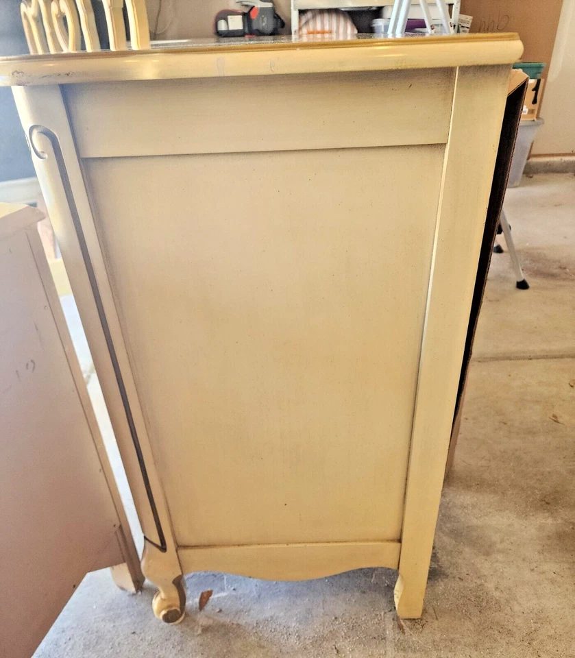 Kent Coffey Bernay French Provincial Bedroom Set – Dresser w/ Mirror, Nightstand - Image 3 of 4