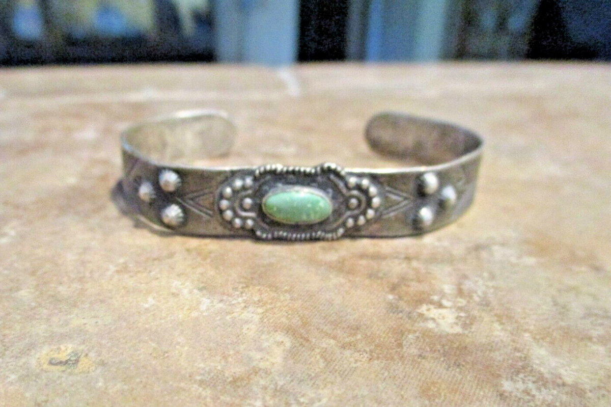 40s〜50s Navajo Sterling Silver Bracelet OLD 1940's / 50's Navajo Sterling Silver Turquoise STAMPED DESIGN