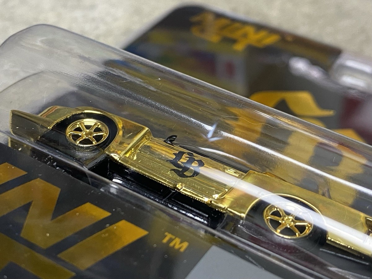 MiniGT LBWK Nissan S15 Silvia Gold Series Tokyo Store 2nd