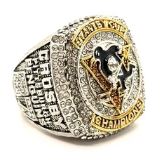 NHL / 2016 Pittsburgh Penguins Stanley Cup Championship Fan Ring / Crosby
