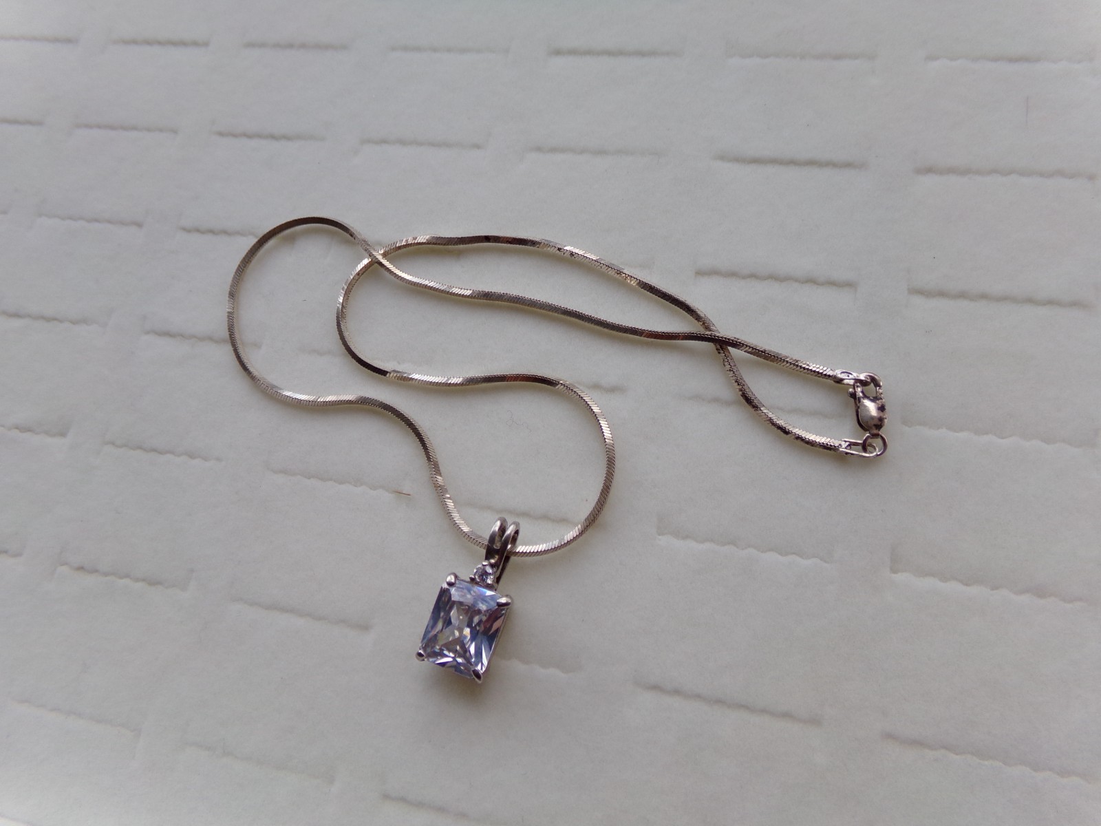 Solid Sterling Silver 925 Clear Stone Necklace 16… - image 3