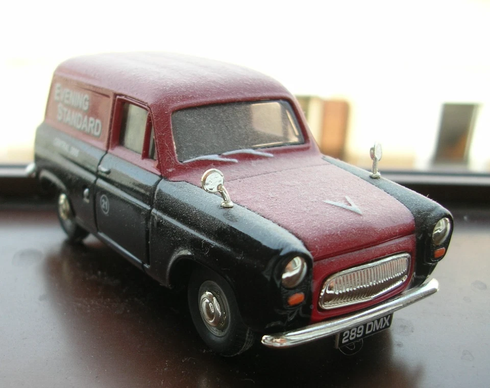 FORD 300E furgone scala 1/43 Vanguards Evening Standard van trasporto giornali - Immagine 4 di 4