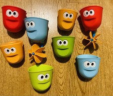 8 teiliges Yookidoo Becher-Set, Kleinkind-Badespielzeug, Top