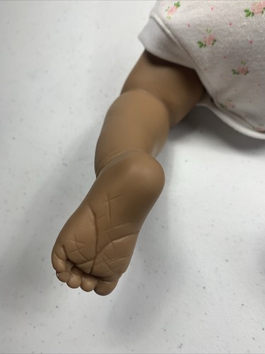 The Ashton-Drake Galleries So Blessed Baby Girl Doll Donna Lee - Picture 8 of 11