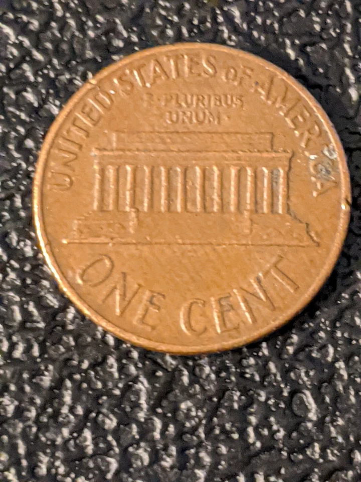1966 Lincoln Penny - Error "L" On Edge, Rare! - Image 2 of 4