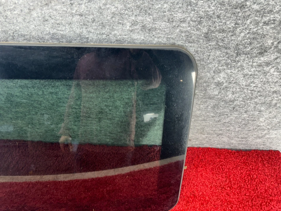 BMW 2004-2010 E60 TECHO CORREDIZO TECHO CORREDIZO VIDRIO VENTANA PANEL MONTAJE OEM 118K Foto 2 de 4