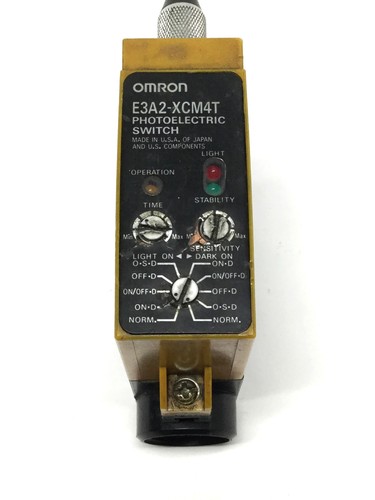 Omron E3A2-XCM4T Fiber Optic Photoelectric Switch 24-240VAC/12-240VDC 3A NPN/PNP - Picture 2 of 5