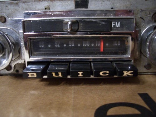 68 69 1968 1969 Buick AM FM radio Lesabre Wildcat Electra Riviera Good Working - Picture 2 of 5
