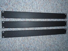 LOT OF 3 1U STEEL FLANGED TEXTURED FINISH PANEL FOR 19" RACKS