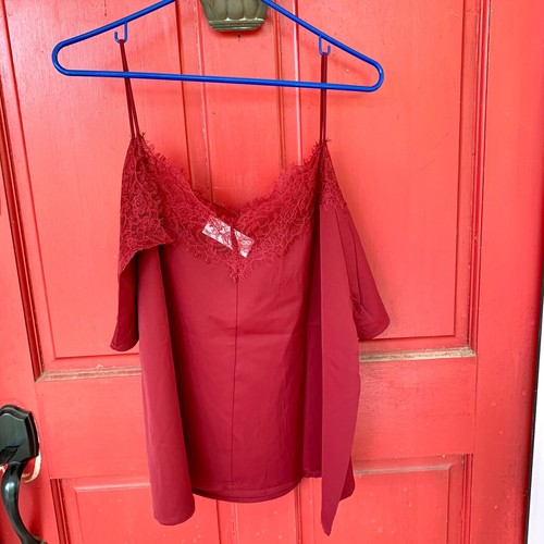 NEW YORK & COMPANY Short Sleeve Lace Trim Cold Shoulder Top XXL - Picture 4 of 6