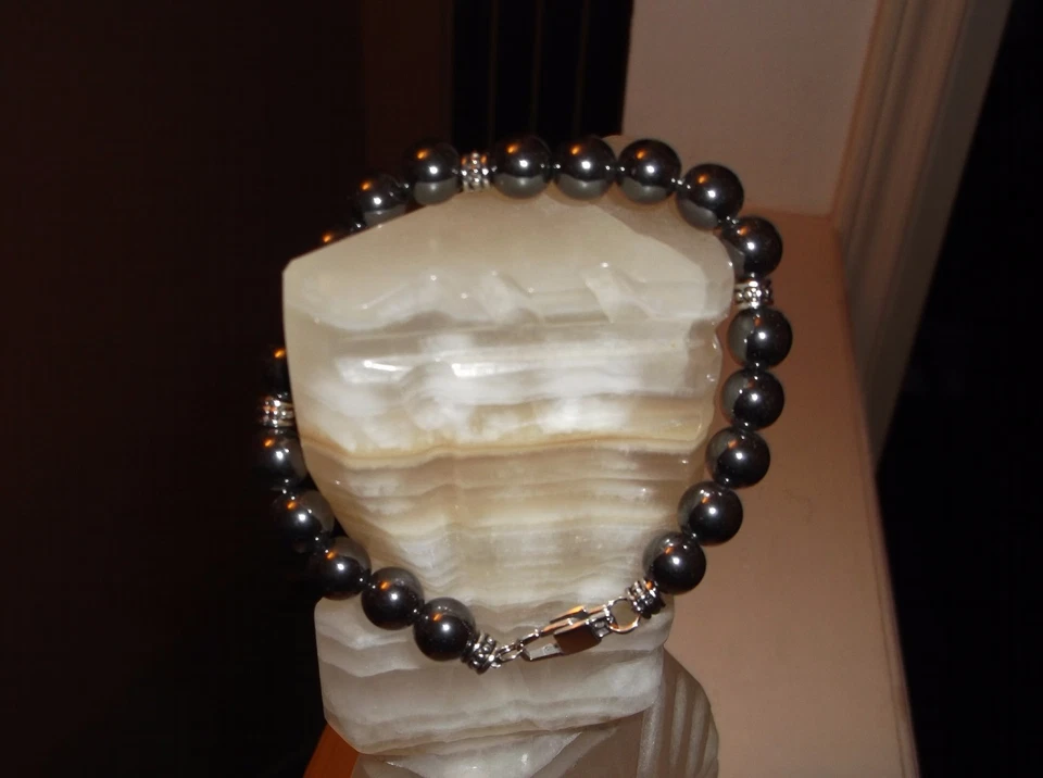 Pulsera de cuentas de hematita negra hecha a mano de 8 1/2" 10 mm para hombre  Foto 2 de 4