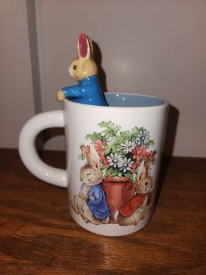 Beatrix Potter Peter Rabbit Hanging 3D Figurine Coffee / Tea Mug 16oz NEW 2026