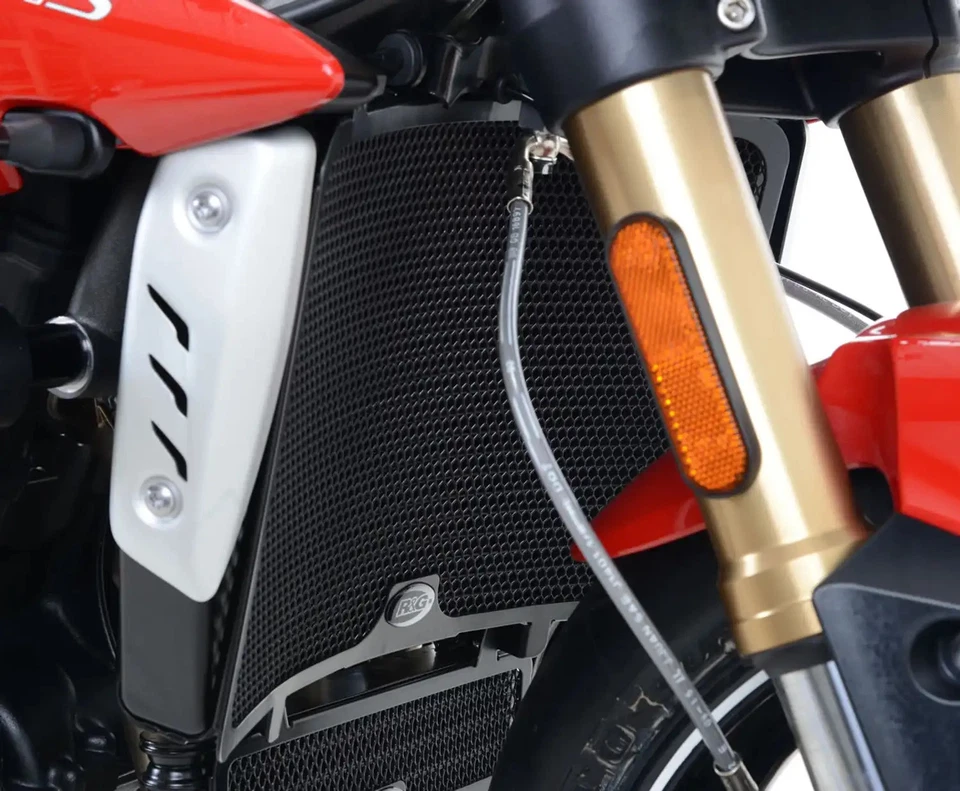 R&G WATER RADIATOR GUARD FOR TRIUMPH SPEED TRIPLE S 2016 > 2018 TITANIUM RAD0202TI - Image 2 of 4
