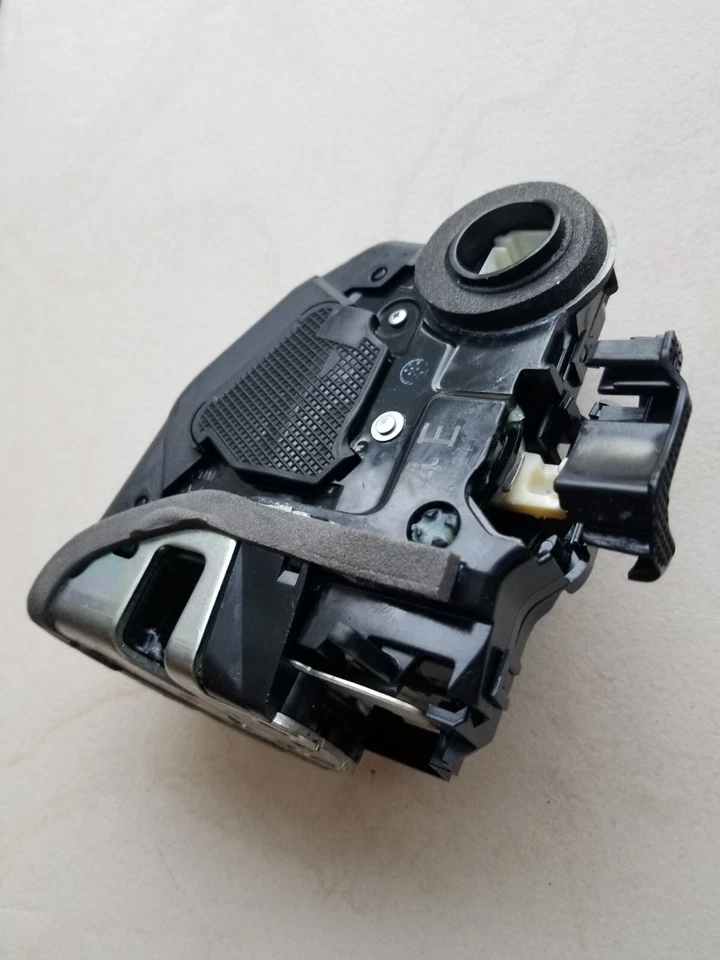 Actuador de cerradura de puerta Scion XD genuino 2008 a 2014 trasero izquierdo - garantía de por vida Foto 2 de 3