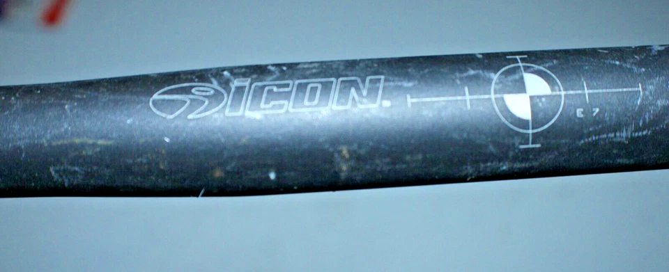 Trek Icon MTB 车把 25.4 毫米 58 厘米平条灰色小径下坡复古砾石 — 第 3/4 张图片