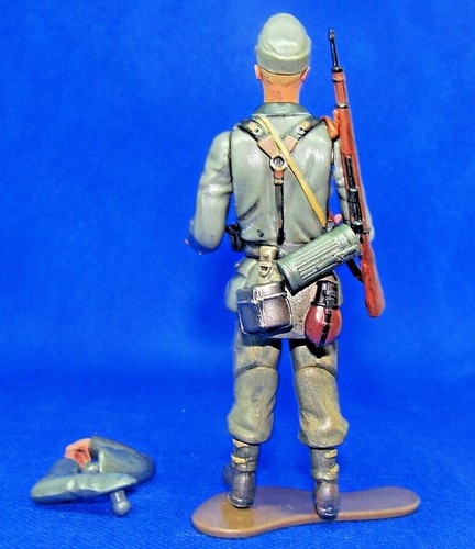 1:18 Ultimate Soldier WWII German Infantry Gebirgsjager Soldier Figure - Picture 2 of 8