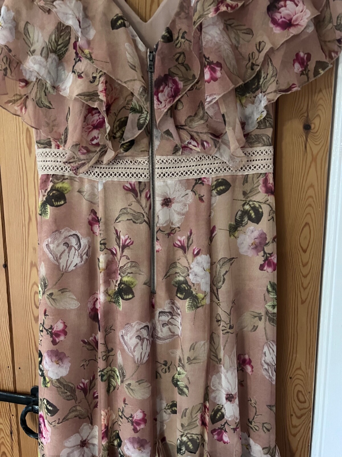 Picture 4 of 19