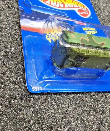 Hot Wheels Vintage Moving Parts Vintage Troop Convoy #7 & Command Tank #27 - Picture 22 of 24
