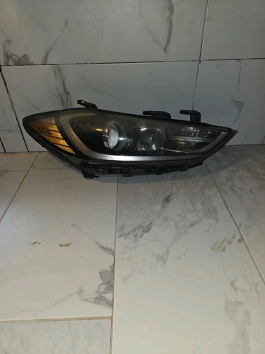 For 2017-2018 Hyundai Elantra Halogen Headlights Assembly Headlamp | DOT-Certified | Right