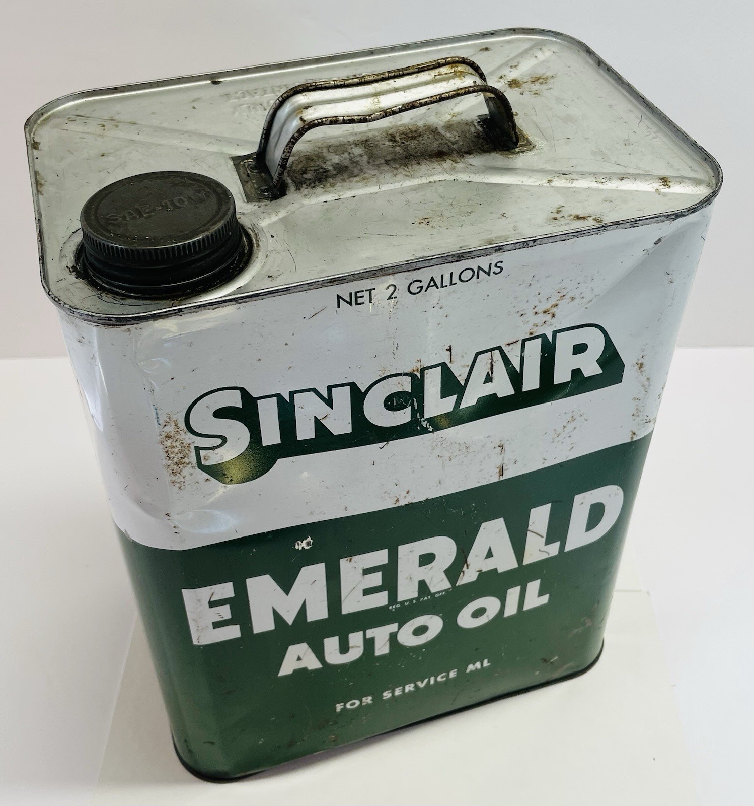 Vintage  Sinclair Emerald Auto Oil 2 Gallon Can