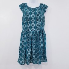 Forever 21 Fit & Flare Dress with Pockets Women Junior size Medium Keyhole Back