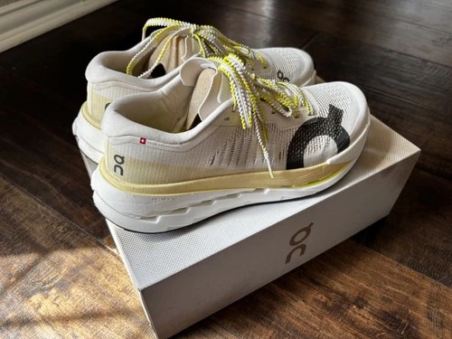 On Cloudultra Pro - Size 9