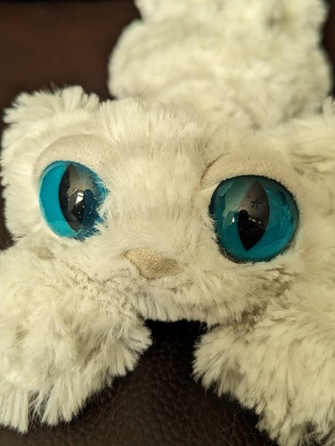 Manhattan Toy Snow Lavish White Grey Lanky Cat Blue Eyes Soft Plush Toy 12” 2015 - Picture 2 of 6