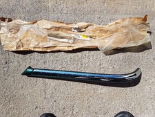 FÜR CHRYSLER VOYAGER USA NS ZIERBLENDE RADLAUF ZUR HECKKLAPPE DUNKELGRÜN/CHROM 