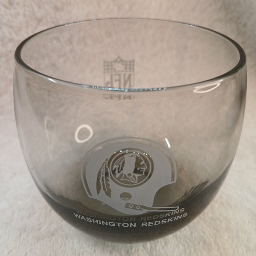 Bicchiere da whisky vintage Washington Redskins NFL 3" fumè lowball vetro Rolly Po - Foto 5 di 14