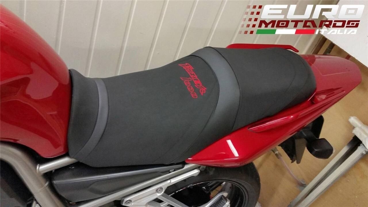 Revêtement de selle Top Sellerie HSD0294RED pour Yamaha FZS 1000 Fazer