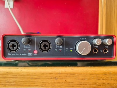 Focusrite Scarlett 6i6 Audio Interface (Incl power adapter and usb cable bundle)