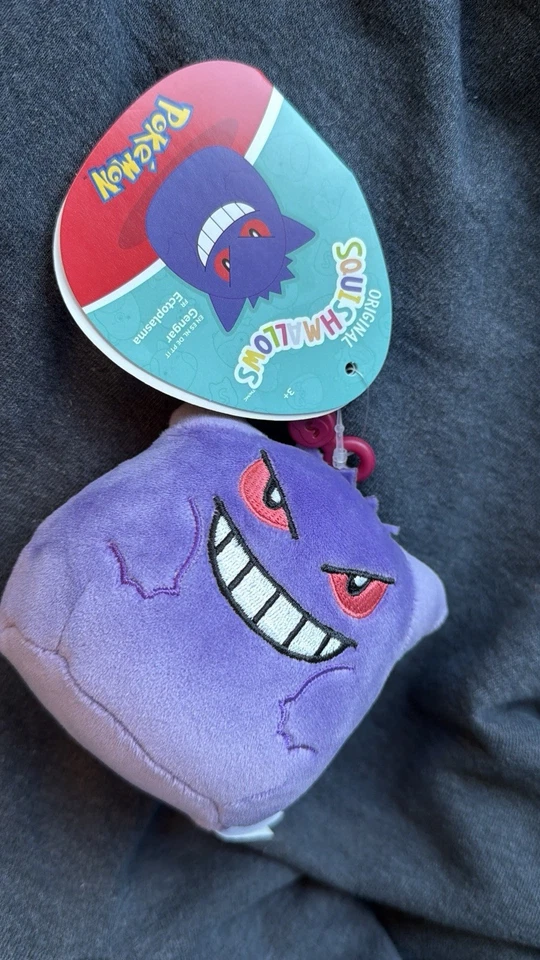 Squishmallows Pokemon Gengar 3.5” Clip-On Mochila Colgador Peluche Llavero Nuevo Foto 2 de 2