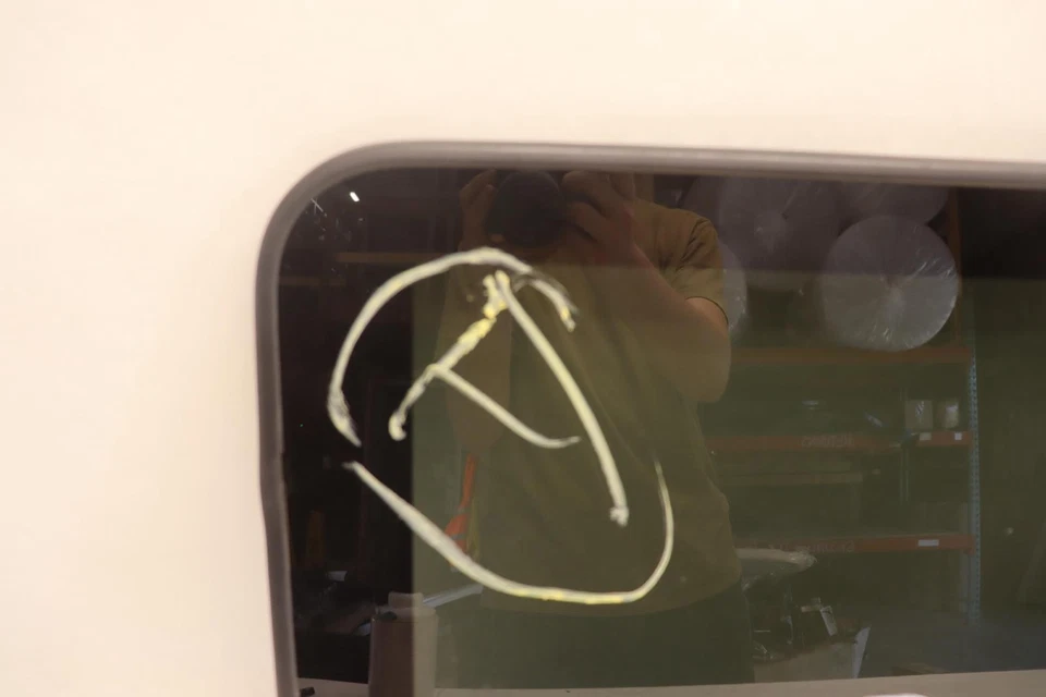 Chevy Tahoe 2015-2020 techo techo techo corredizo techo corredizo ventana de vidrio OEM Foto 3 de 4