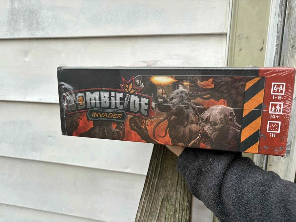Настольная игра Zombicide Invader | CMON | ZCS001 | коробка полный игровой комикс - Изображение 4 из 4