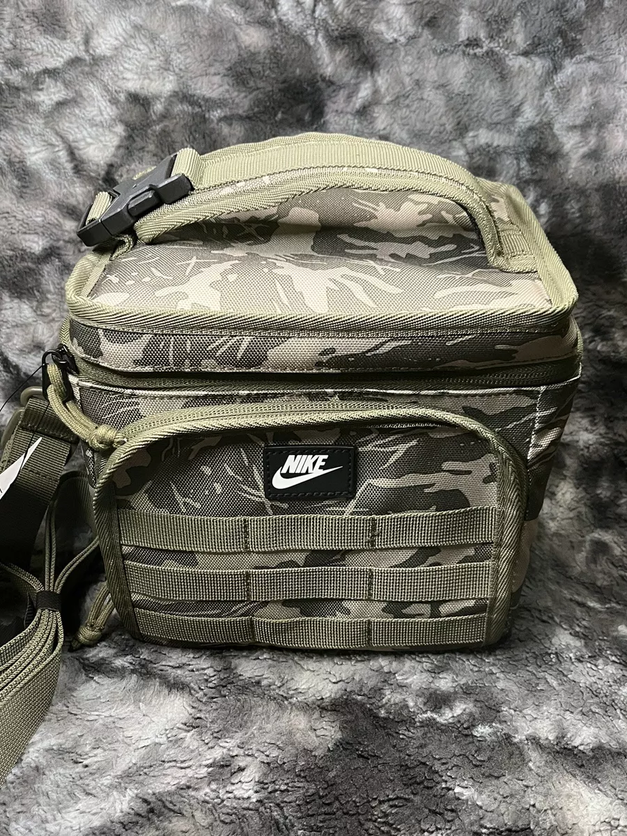 Nike Futura Sportswear Lunch Tote