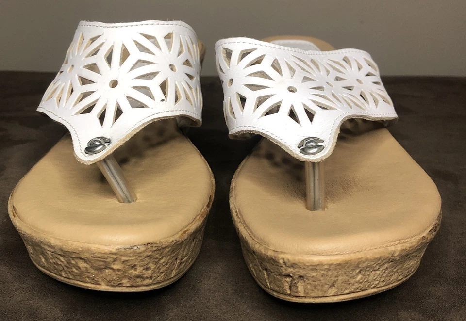 SPRING STEP Italy Flirtatious Flip Flop Wedge SANDALS Shoes White Heel Size 7.5 - Image 2 of 4