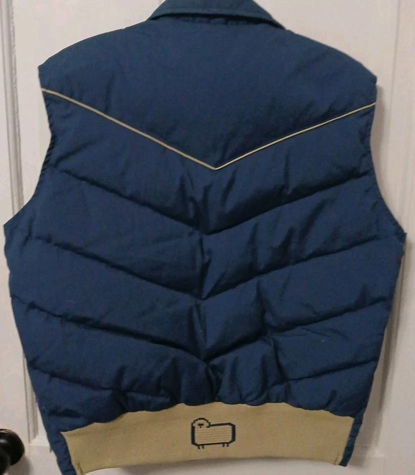 Woolrich Women’s Sz M Blue/ Beige Button Up Vest - Image 3 of 3