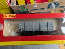 Hornby R6108C 20T 9 Plank Mineral Wagon E30987  in BR Grey
