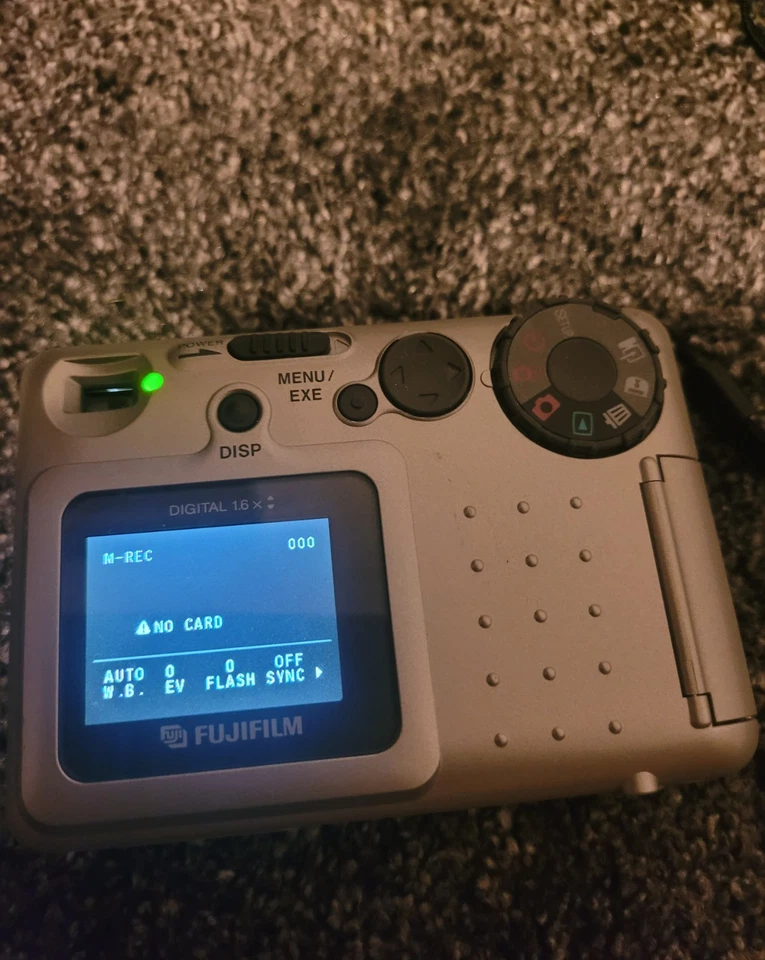 Fujifilm Finepix Dx10 Digital Camera good used condition, photo 4 of 5