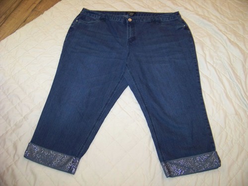 Baccini Stretch Denim Capri Crop Jeans 