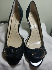 AK ANNE KLEIN Blk Leather Snake Gold Tone Buckle Open Pump Sz 8M
