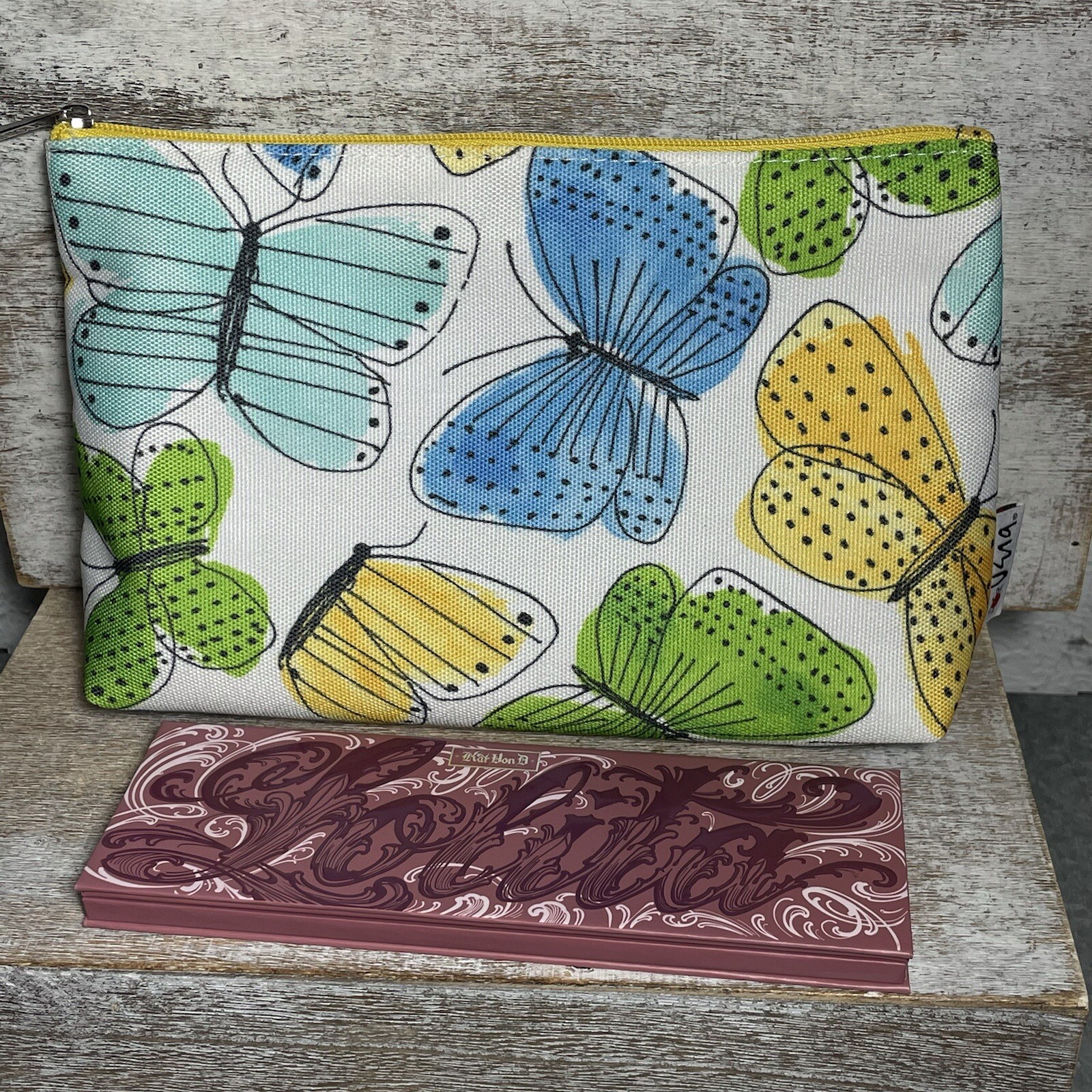 как выглядит Clinique Makeup Bag Assorted Color Butterflies Lady Bug Design Inside 10x6" New фото